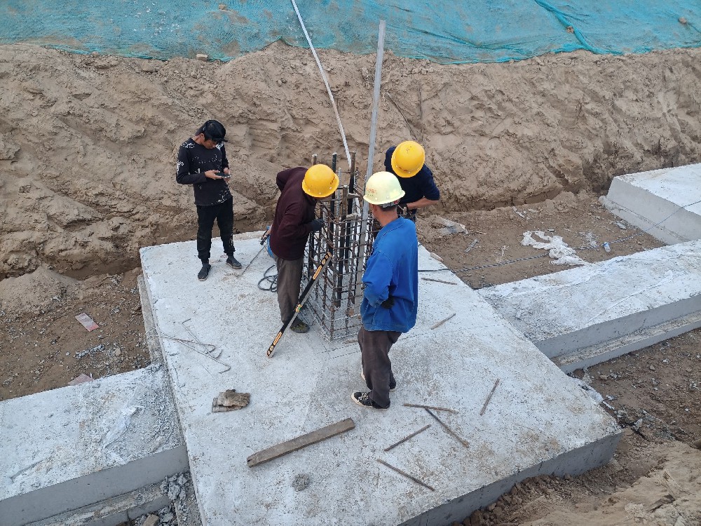 鋼結構廠房基礎施工--衡水哪家鋼結構包含安裝？---金鼎鋼構