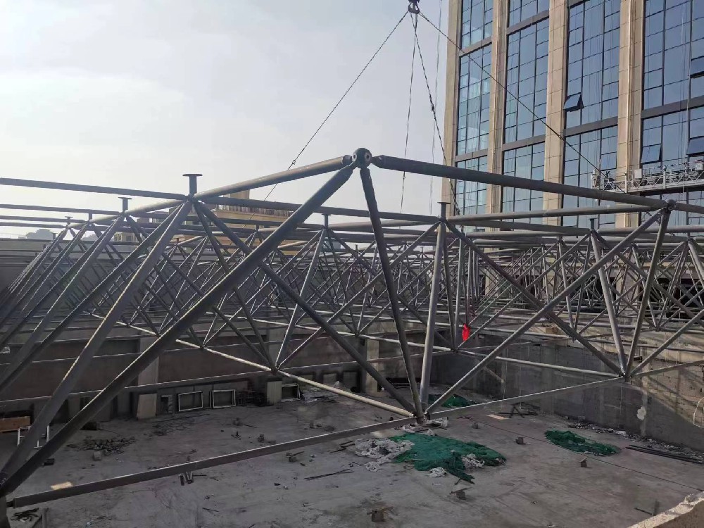 衡水鋼結構,衡水鋼結構廠,衡水鋼結構廠房,衡水廠房車間加工--金鼎鋼構廠網架安裝